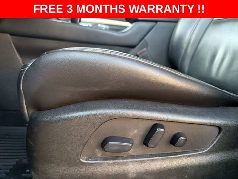 Used 2019 Cadillac XT4 Premium Luxury w/ Cold Weather Package image 13