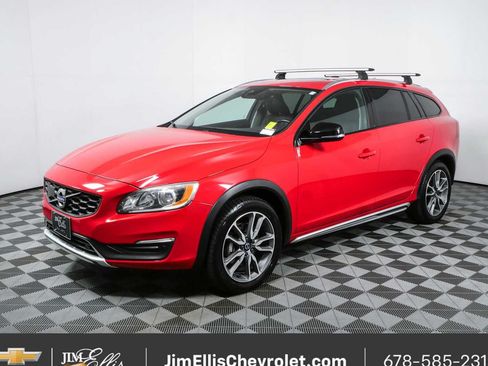 Used 2017 Volvo V60 T5 Cross Country w/ Convenience Package AWD/4WD image 25