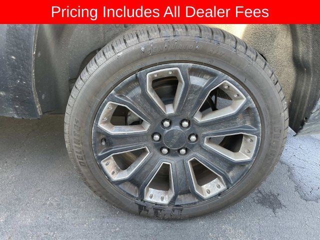 Used 2019 GMC Yukon Denali w/ Denali Ultimate Package AWD/4WD image 3