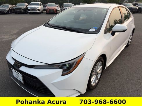 Used 2025 Toyota Corolla LE w/ LE Premium Package FWD image 3