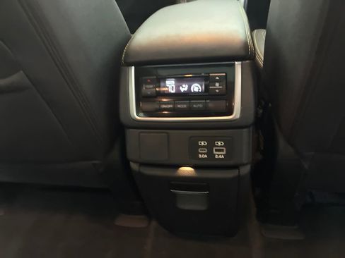 Certified 2024 Subaru Ascent Onyx Edition AWD/4WD image 30