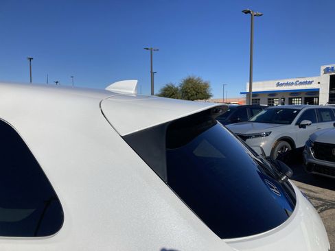 New 2026 Honda HR-V EX-L image 8