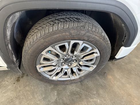 Used 2023 GMC Sierra 1500 Denali Ultimate image 21