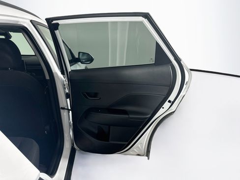 Used 2025 Hyundai Kona SEL FWD image 28