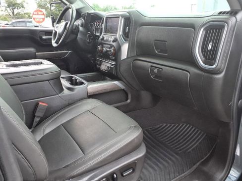 Used 2020 Chevrolet Silverado 2500 LTZ w/ LTZ Plus Package image 12