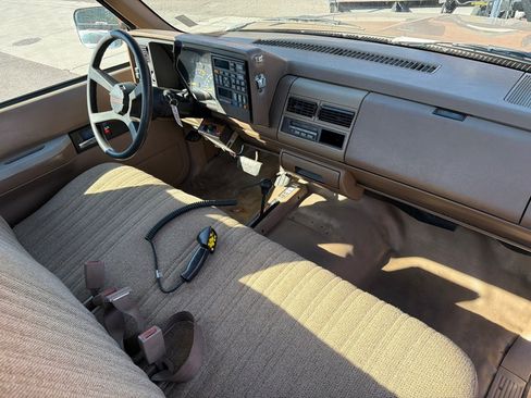 Used 1994 Chevrolet Silverado 2500 4x4 Regular Cab image 10
