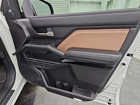 Used 2025 Toyota 4Runner Limited image 46