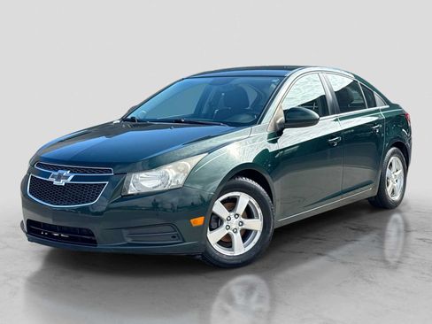 Used 2014 Chevrolet Cruze LT FWD image 1