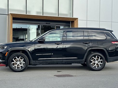 Used 2024 Jeep Grand Cherokee L Limited w/ Luxury Tech Group II image 5