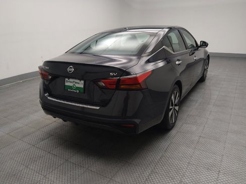 Used 2022 Nissan Altima 2.5 SV FWD image 9