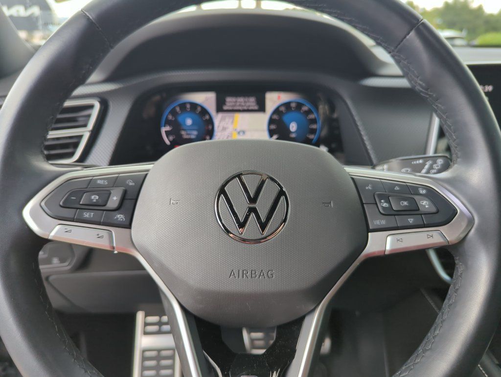 Used 2024 Volkswagen Atlas Cross Sport SEL Premium R-Line AWD/4WD image 44
