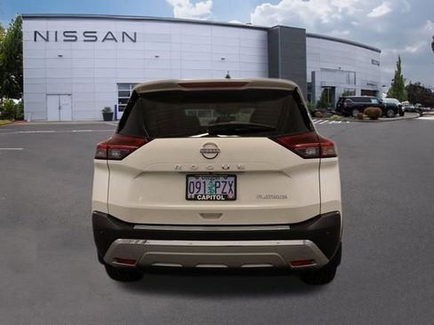 Certified 2023 Nissan Rogue Platinum w/ Platinum Premium Package FWD image 3