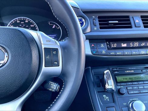 Used 2013 Lexus CT 200h w/ Premium Pkg w/Backup Camera image 25