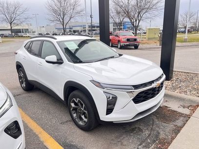 Used 2025 Chevrolet Trax LT