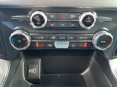 New 2025 Ford F150 XLT w/ Equipment Group 302A MID image 29