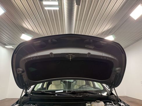 Used 2023 Buick Enclave Essence w/ Experience Buick Package image 88