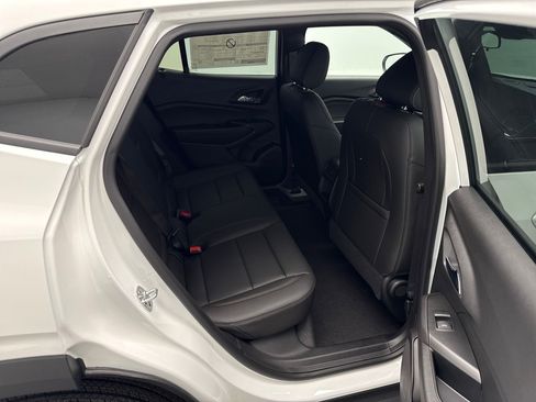 New 2025 Chevrolet Trax RS image 29