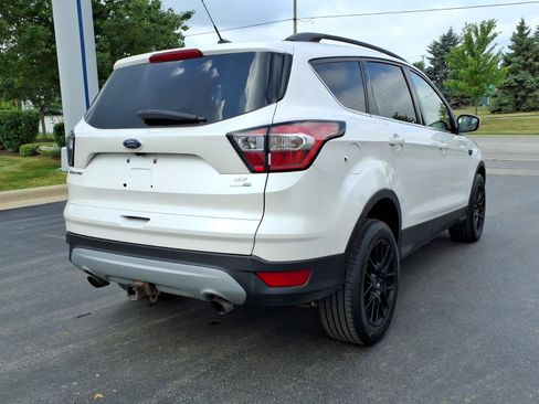 Used 2017 Ford Escape SE w/ Equipment Group 201A AWD/4WD image 9