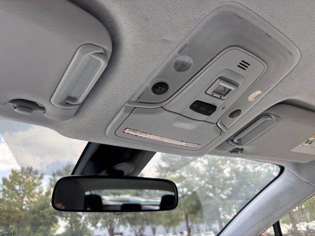 Used 2022 Toyota Prius LE FWD image 37