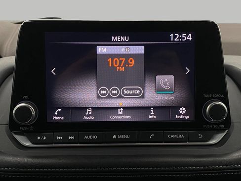 Used 2023 Nissan Rogue S image 21