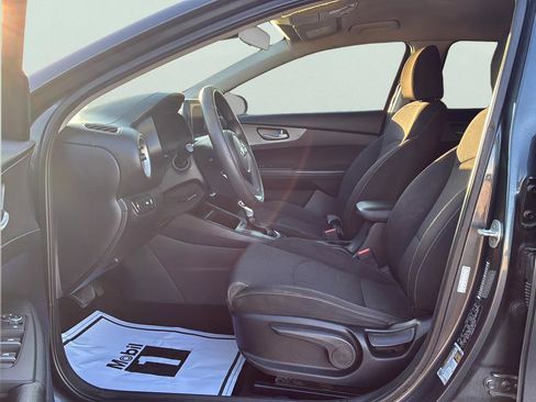 Used 2019 Kia Forte LXS image 22
