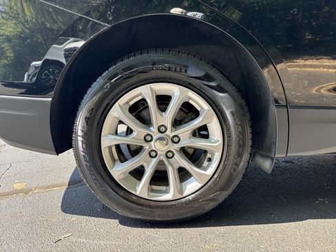 Used 2020 Chevrolet Equinox LT FWD image 16