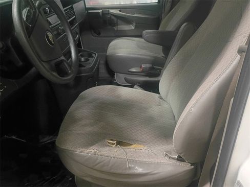 Used 2013 Chevrolet Express 1500 image 10