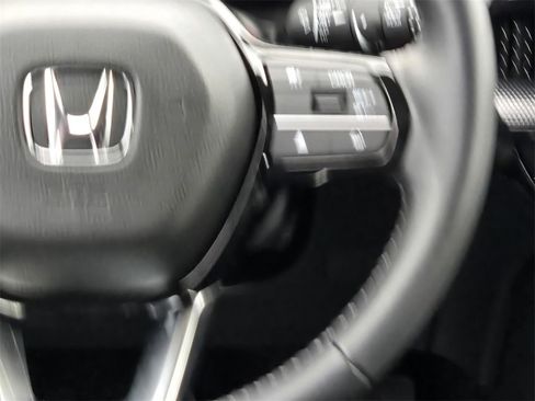 Used 2025 Honda CR-V EX-L image 16