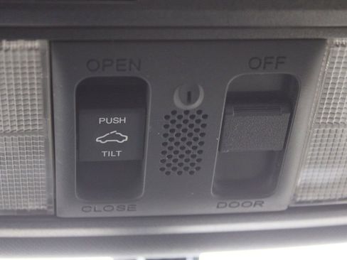 Used 2017 Honda Accord EX-L image 23