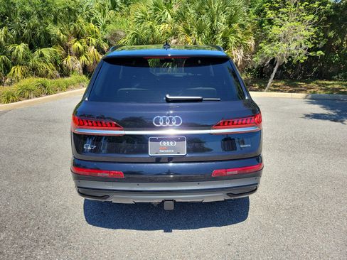 Used 2021 Audi Q7 3.0T Premium Plus w/ Premium Plus Package AWD/4WD image 5