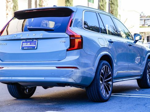 New 2026 Volvo XC90 T8 Ultra w/ Protection Package Premier AWD/4WD image 6
