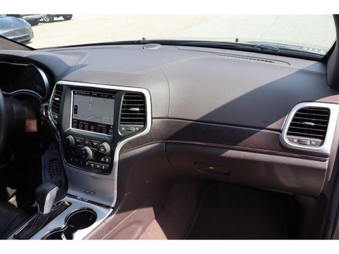 Used 2018 Jeep Grand Cherokee Summit w/ Platinum Series Group AWD/4WD image 17