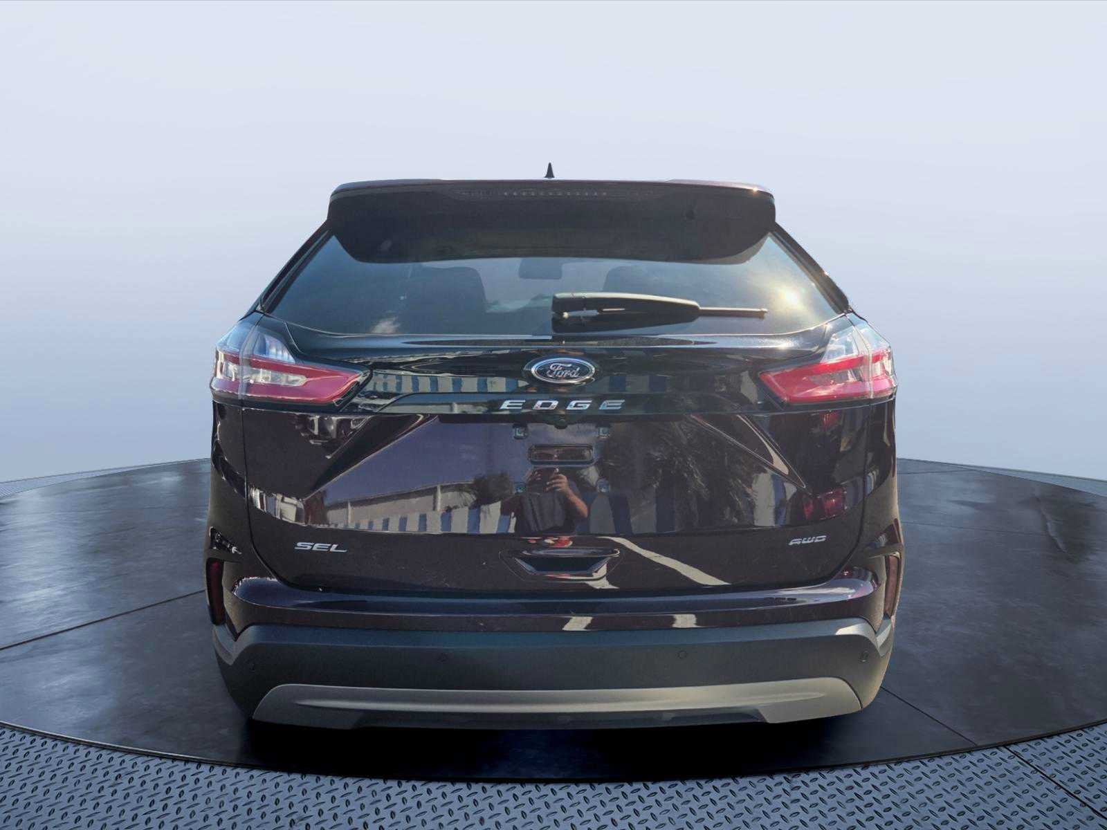 Used 2022 Ford Edge SEL w/ Convenience Package AWD/4WD image 4