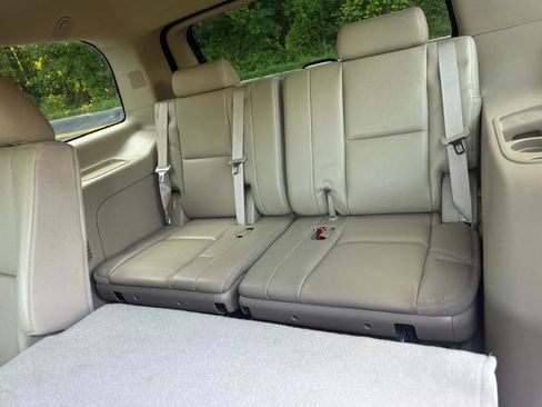Used 2011 Chevrolet Tahoe LTZ AWD/4WD image 27