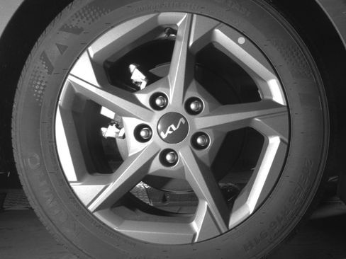 Used 2025 Kia K4 LXS image 15