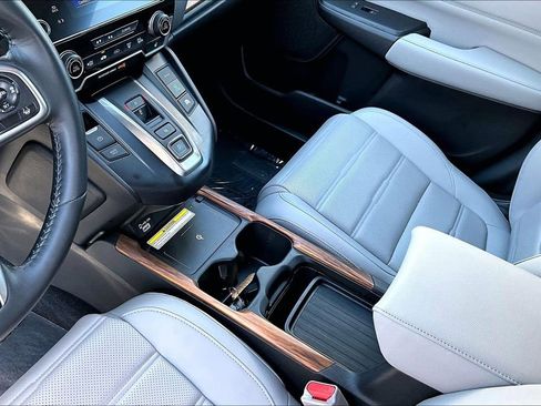 Used 2022 Honda CR-V Touring image 10