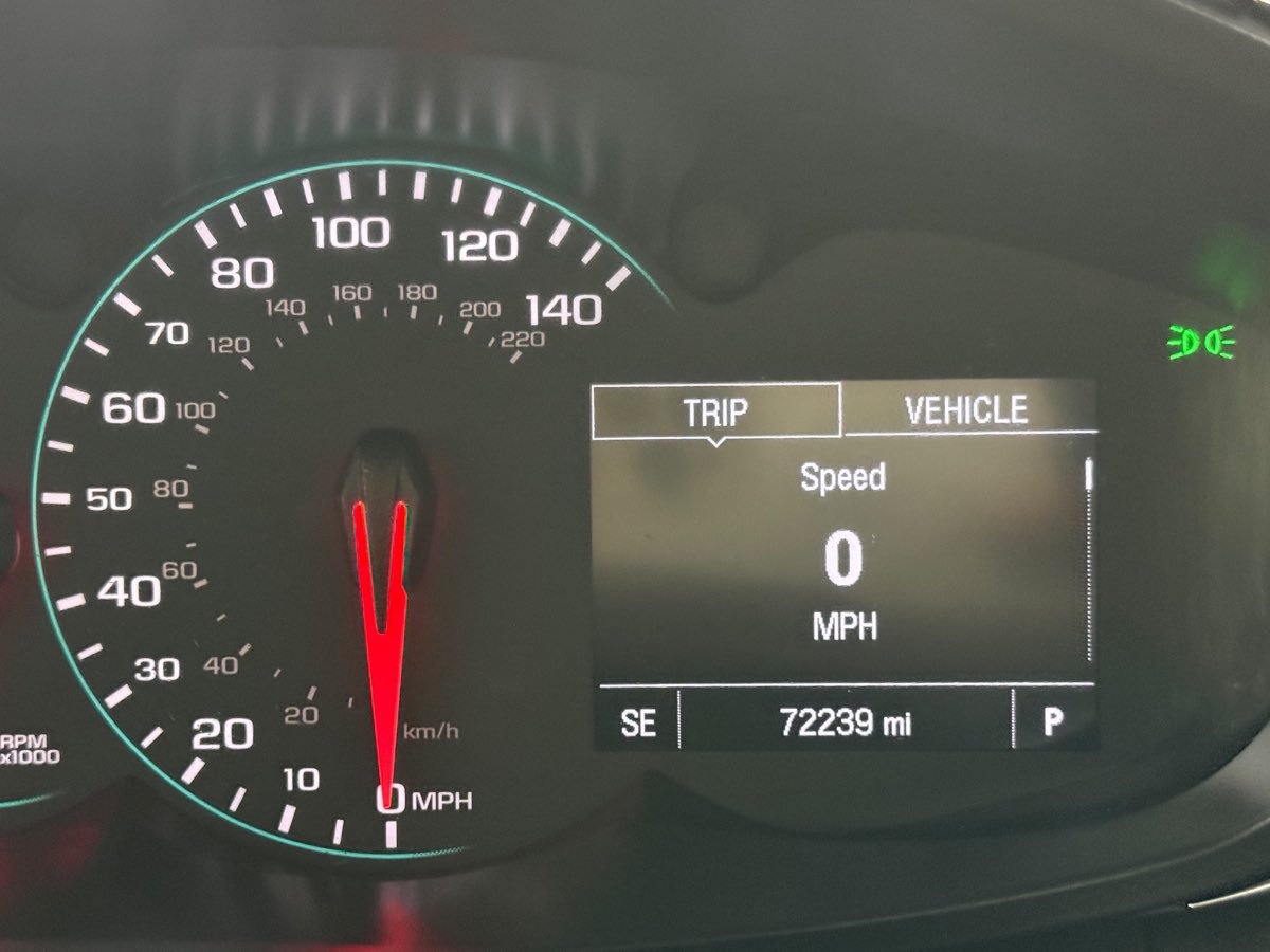 Used 2020 Chevrolet Trax LT AWD/4WD image 12