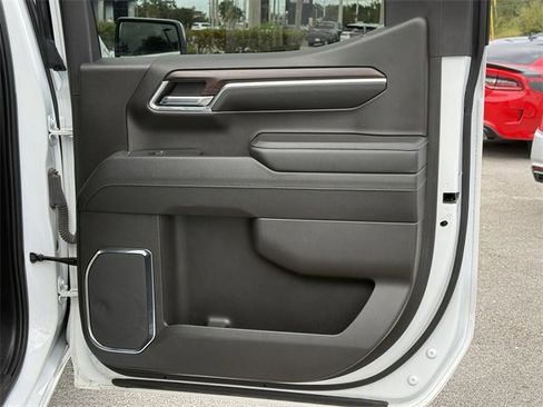 Used 2024 GMC Sierra 1500 SLT image 36