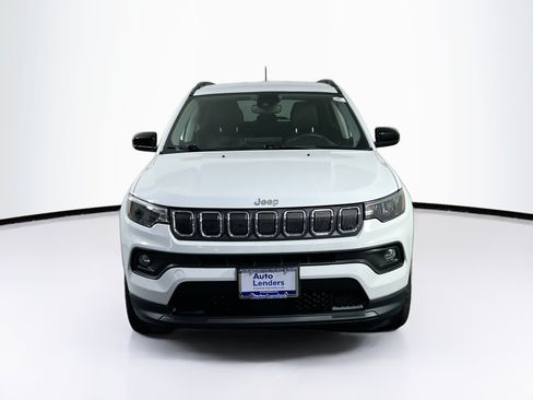 Used 2022 Jeep Compass Latitude AWD/4WD image 2