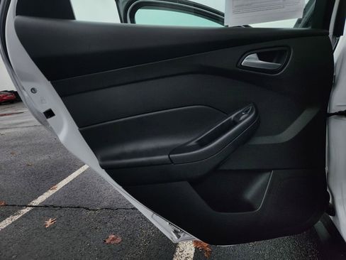 Used 2016 Ford Focus SE image 10