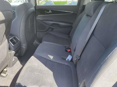 Used 2020 Kia Sorento FWD V6 image 10