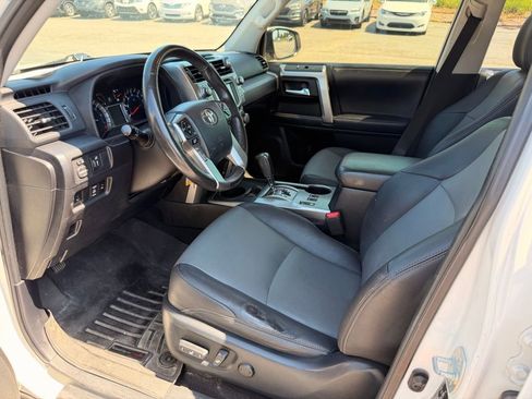 Used 2019 Toyota 4Runner SR5 Premium RWD image 5