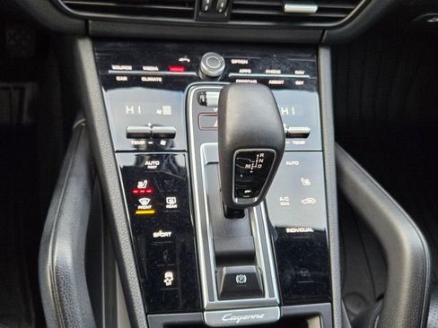 Used 2019 Porsche Cayenne image 27