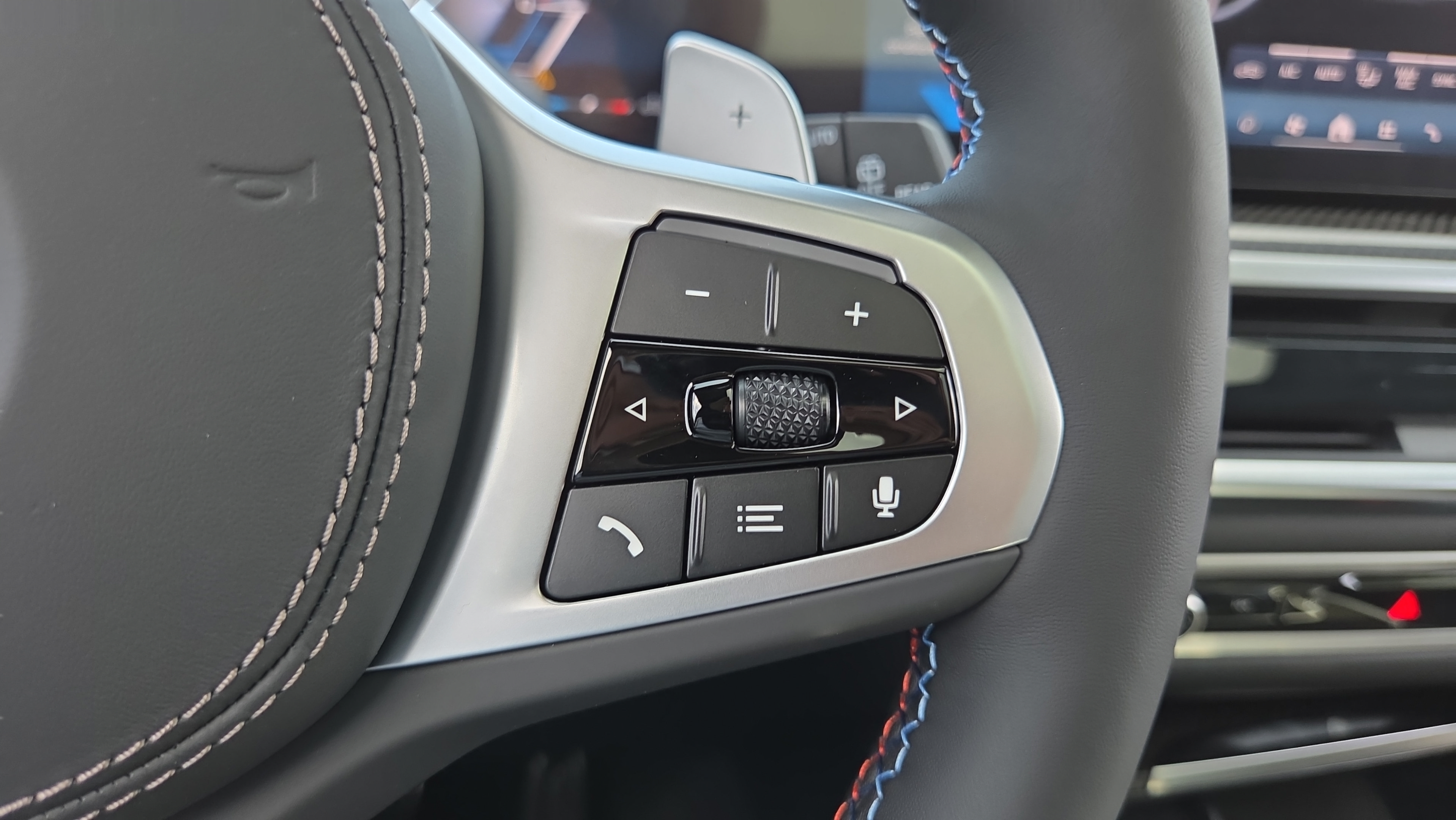 New 2026 BMW X5 M60i AWD/4WD image 23