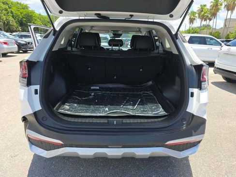 Used 2024 Kia Sportage EX FWD image 5