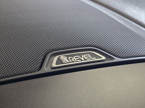 Used 2020 Lincoln Nautilus Reserve image 9