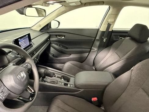 Used 2025 Honda Accord SE image 28