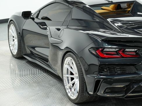 Used 2024 Chevrolet Corvette Z06 RWD image 81