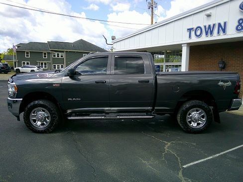 Used 2022 RAM 2500 Tradesman image 3
