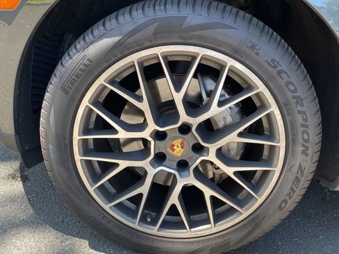 Used 2017 Porsche Macan S AWD/4WD image 11